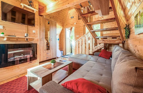 Lovinac House | Awesome home in Lovinac