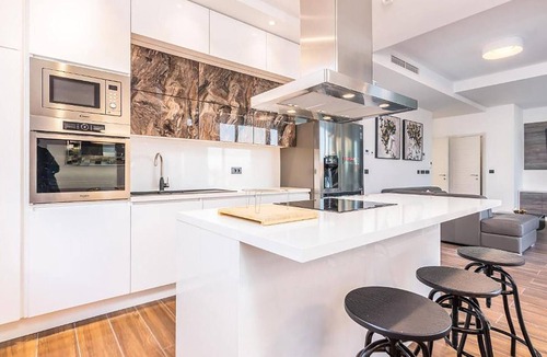 Zidarici House | Awesome home in Malinska with sauna
