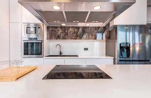 Zidarici House | Awesome home in Malinska with sauna