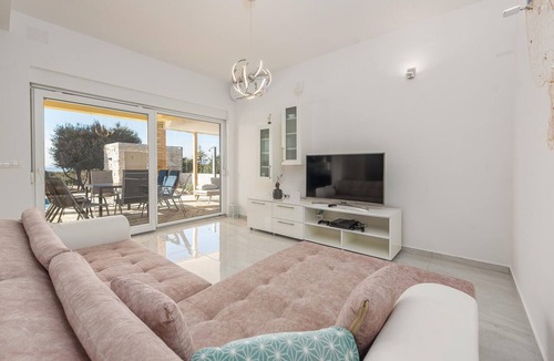 Kolan House | Awesome home in Mandre