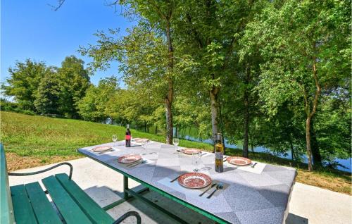 Krasic House | Awesome Home In Mirkopolje
