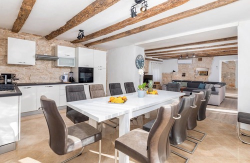 Modrusani House | Awesome home in Modrusani