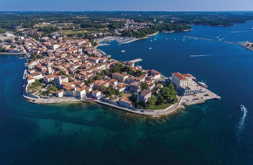 Mareda House | Awesome home in Novigrad with swimming pool