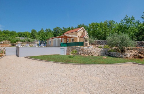 Podbablje House | Awesome home in Poljica