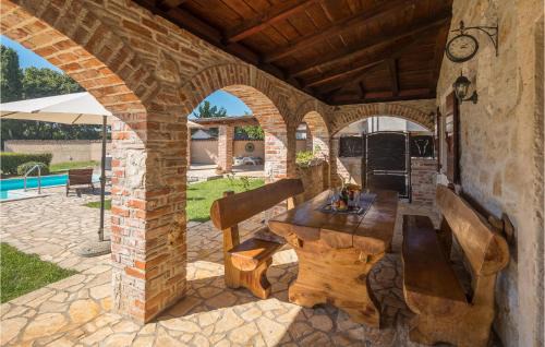Kosinozici House | Awesome Home In Porec