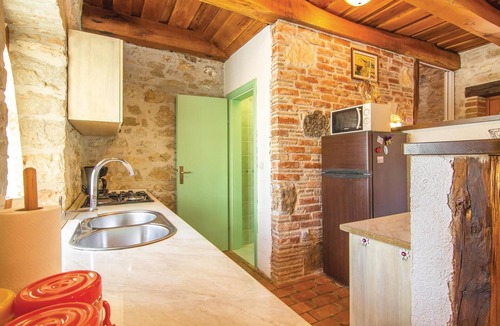 Kosinozici House | Awesome home in Porec