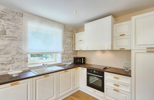 Tar House | Awesome home in Porec