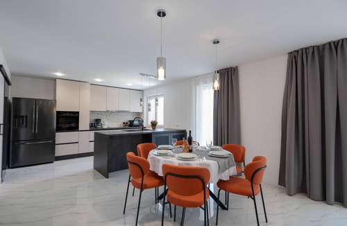Pucisca House | Awesome home in Pucisca with house sea view