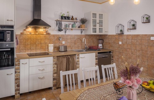 Rakotule House | Awesome home in Rakotule
