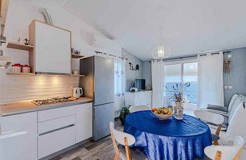 Vela Luka House | Awesome home in Vela Luka with house sea view