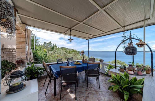 Vela Luka House | Awesome home in Vela Luka with house sea view