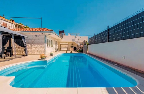 Marina House | Awesome home in Vinovac with private swimming pool, can be inside or outside