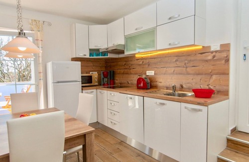 Nerezine Apartment | Beach apartment GALA with cozy terrace with sea view