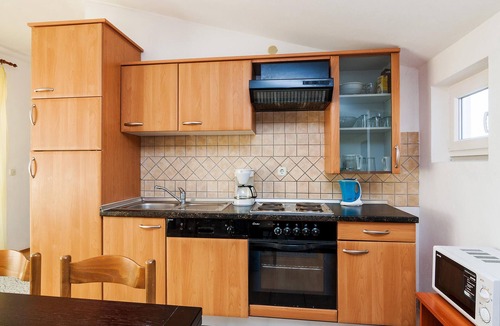 Sveti Filip i Jakov Apartment | Beach front apartment in Sv.Filip i Jakov