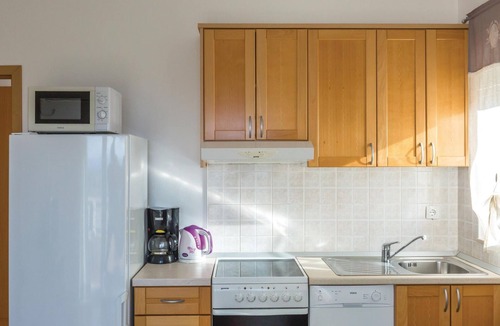 Makarska Apartment | Beach front apartment in Makarska