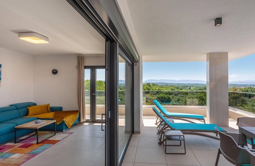 Milcetici Apartment | Beach front apartment in Malinska