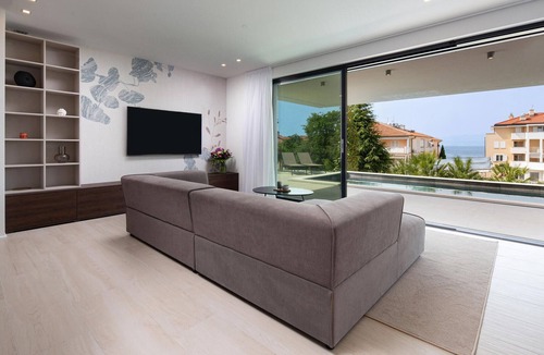Zidarici Apartment | Beach front apartment in Malinska