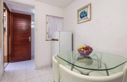 Senj Apartment | Beach front apartment in Starigrad with WiFi