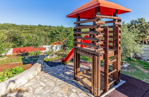Kavran Apartment | Beach front apartment in Kavran with WiFi