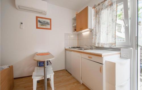 Portoroz Apartment | Beach Front Apartment In Piran With Wifi
