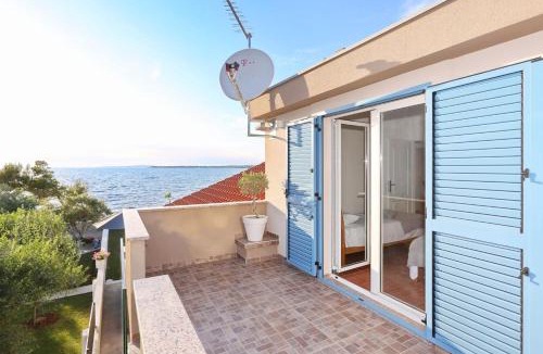 Zaton Villa | Beach front Holiday home Victoria in beautiful nature - by TA Leut Agency