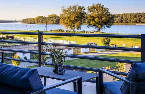 Aljmas House | Beach front home in Aljmas