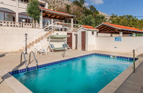 Jesenice House | Beach front home in Jesenice