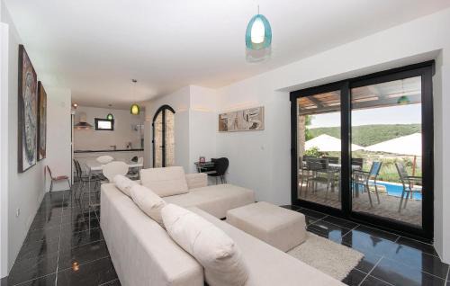 Kampor House | Beach Front Home In Kampor