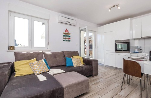 Sarsoni House | Beach front home in Kastav