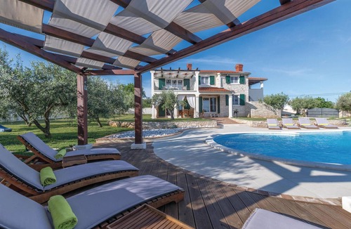 Peruski House | Beach front home in Krnica