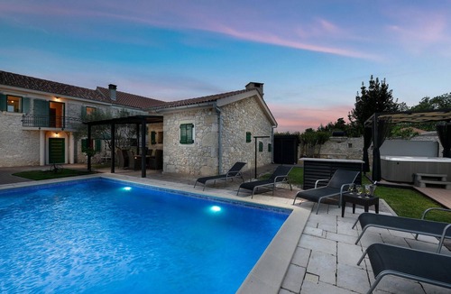 Zaton House | Beach front home in Nin