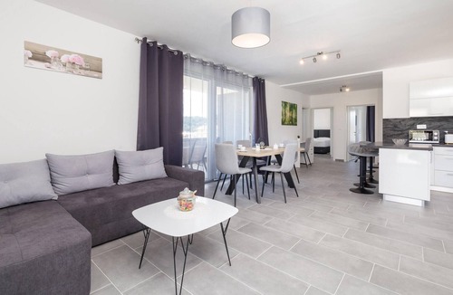 Lopar House | Beach front home in Rab