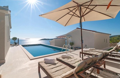 Sevid House | Beach Front Home In Sevid