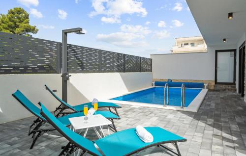 Srima House | Beach Front Home In Srima