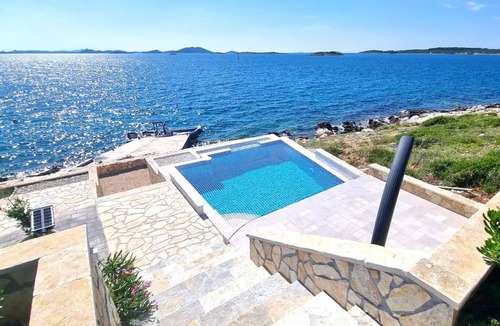 Pasman House | Beach front home in Tkon