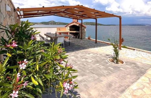 Pasman House | Beach front home in Tkon