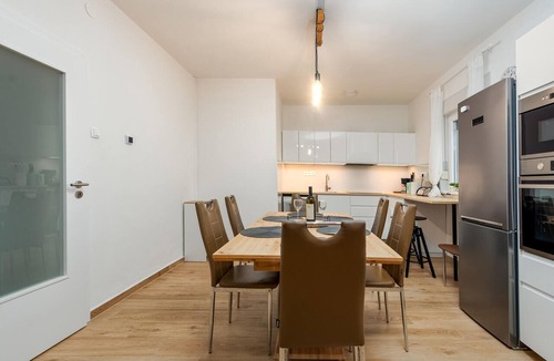 Vrsi House | Beach front home in Vrsi