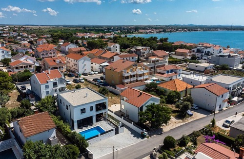 Vrsi House | Beach front home in Vrsi
