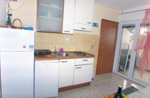 Ivan Dolac Apartment | Beachfront Apartments Pla a - One Bedroom Apartment A3