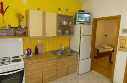 Ivan Dolac Apartment | Beachfront Apartments Pla a - Two Bedroom Apartment A4
