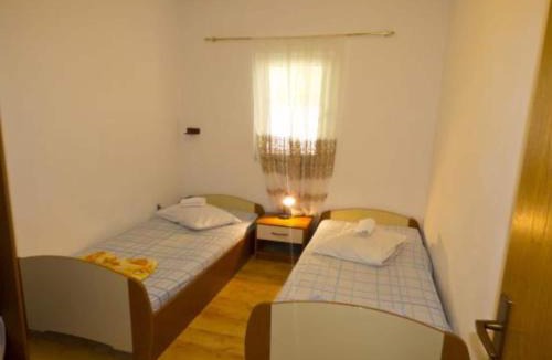 Ivan Dolac Apartment | Beachfront Apartments Pla a - Two Bedroom Apartment A4