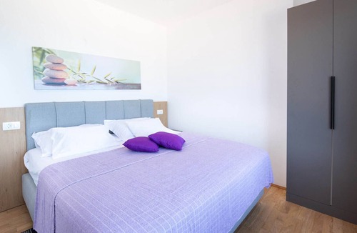 Njivice Apartment | Beachfront app 1 Villa Sunset Sea (sea view)