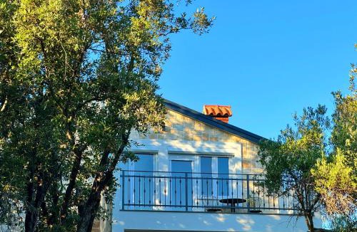 Zdrelac House | Beachfront Holiday Home Prora Mare with Sea View