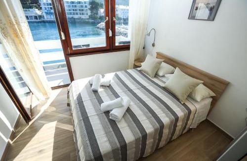 Bozava House | Beachfront Rooms Veli Kamik