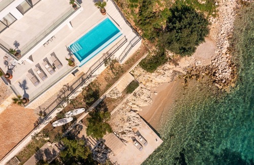 Viganj Villa | Beachfront Villa Maris with Pool