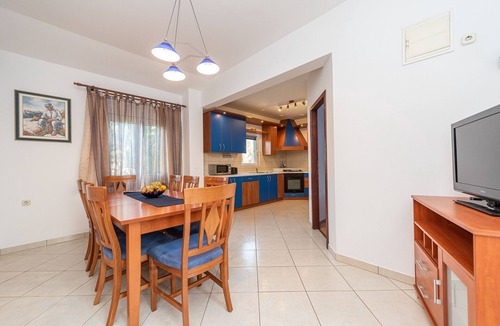 Vir Ski Chalet | Beachside Holiday Home Manuela