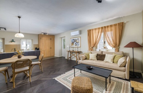 Baderna Villa | Beautiful 2 bedroom villa with large pool