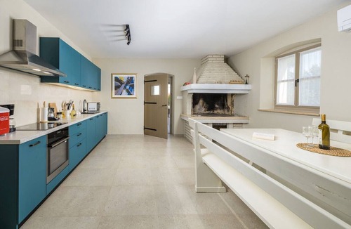 Baderna Villa | Beautiful 2 bedroom villa with large pool