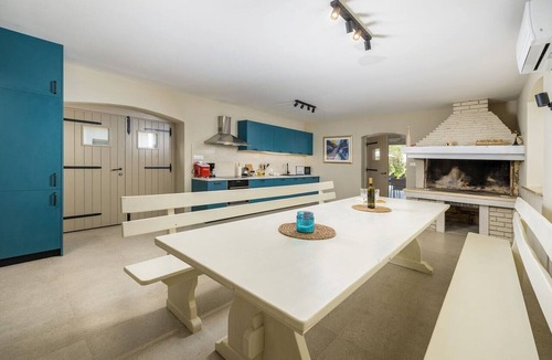 Baderna Villa | Beautiful 2 bedroom villa with large pool