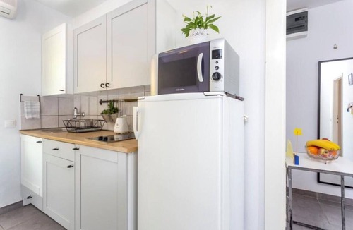 Krizna luka Apartment | Beautiful apartment for 3 people with WIFI, A/C, TV, terrace and pets allowed